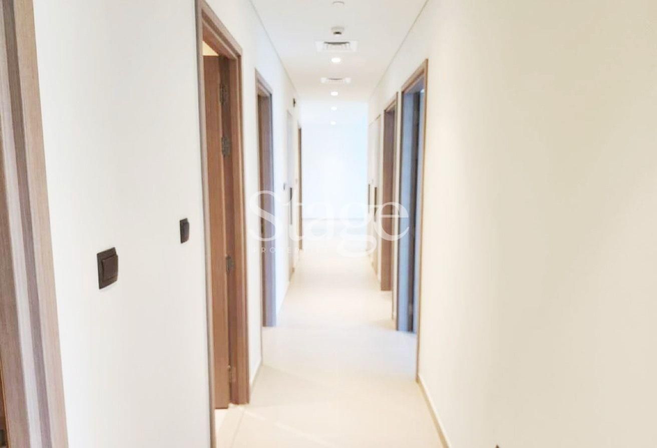 شقة من ٣ غرف نوم للبيع في Downtown Dubai، Dubai AP9876S