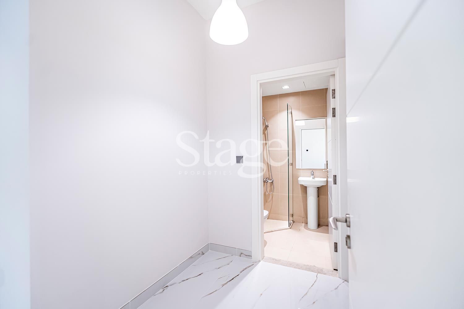 شقة من ٣ غرف نوم للإيجار في Downtown Dubai، Dubai AP7979L