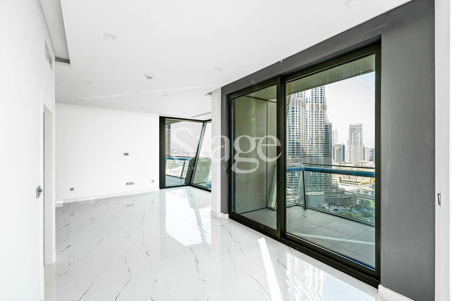 شقة من ٣ غرف نوم للإيجار في Downtown Dubai، Dubai AP7979L