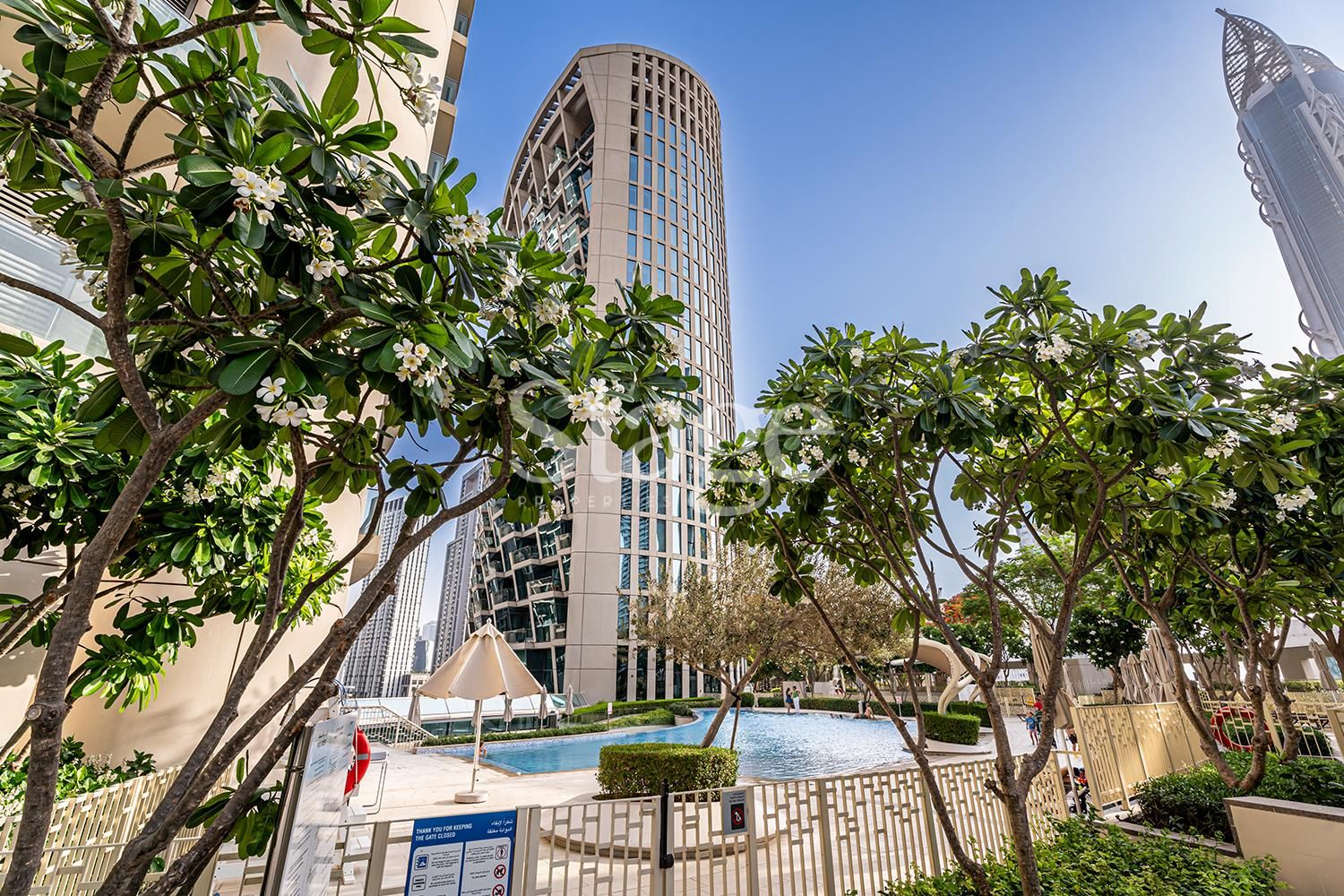 شقة من ٣ غرف نوم للإيجار في Downtown Dubai، Dubai AP7979L