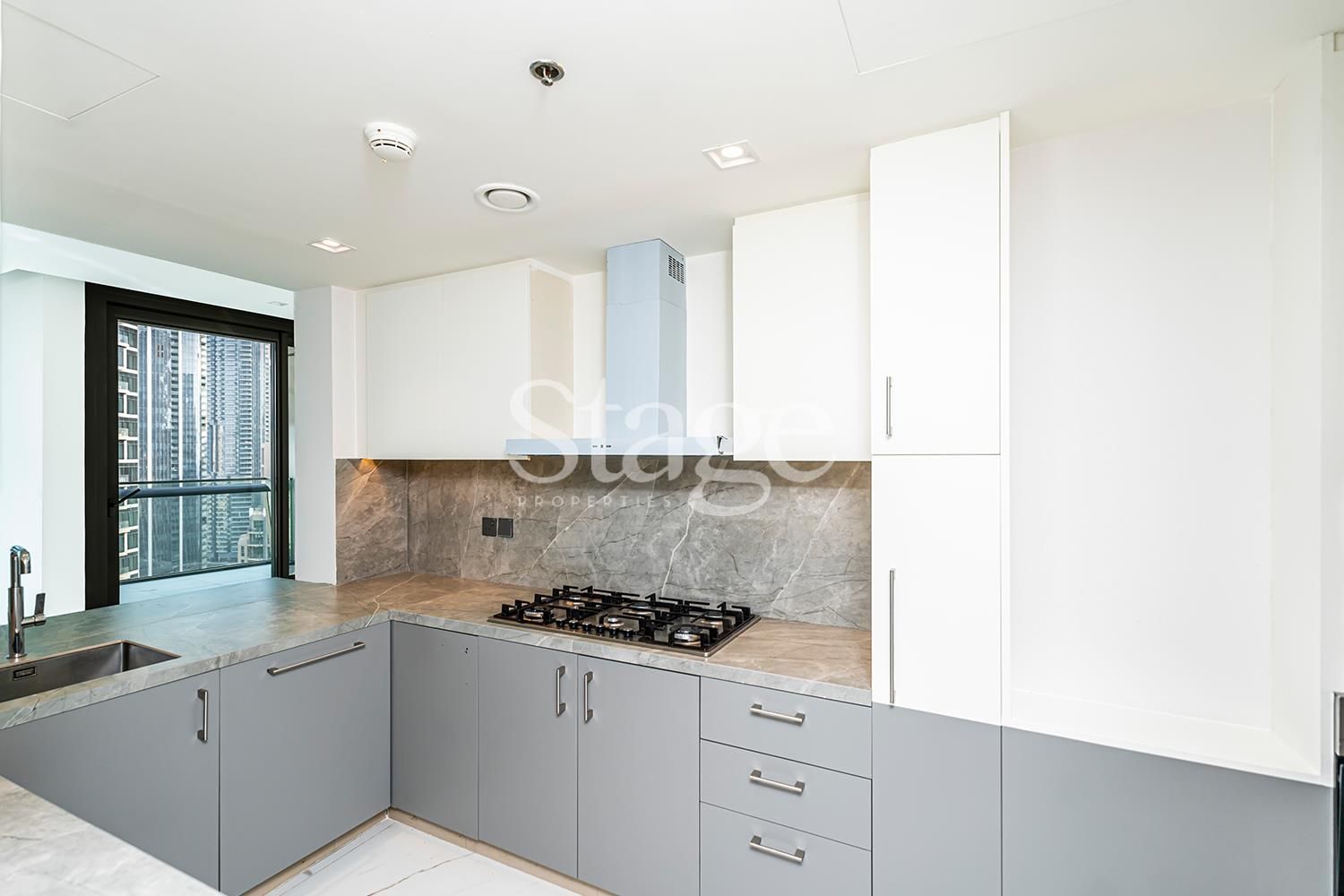 شقة من ٣ غرف نوم للإيجار في Downtown Dubai، Dubai AP7979L