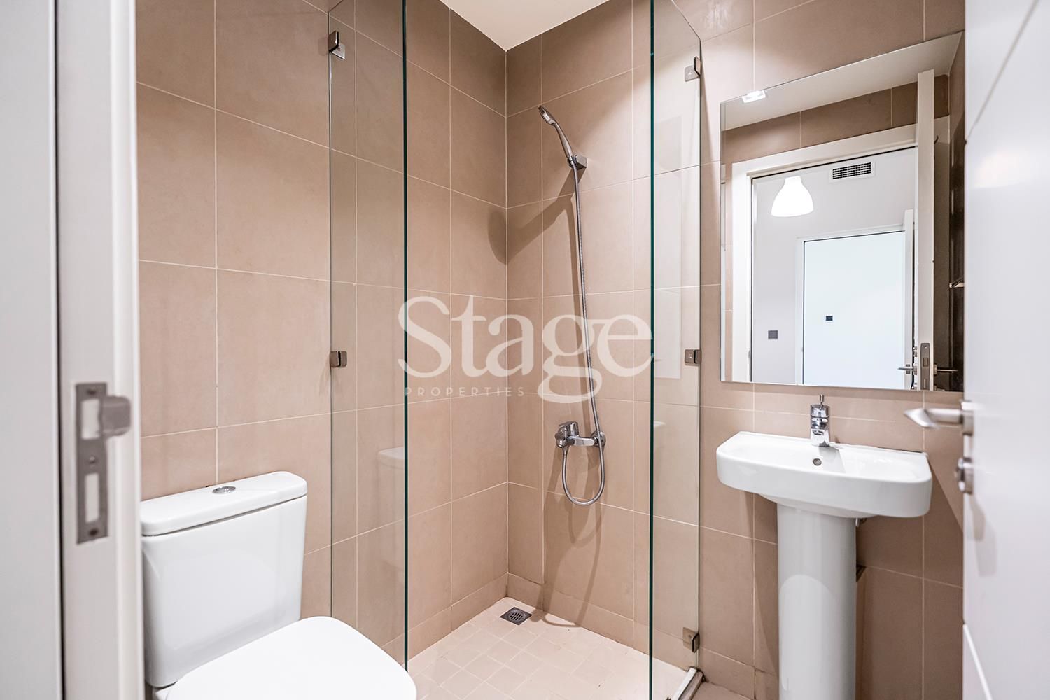 شقة من ٣ غرف نوم للإيجار في Downtown Dubai، Dubai AP7979L