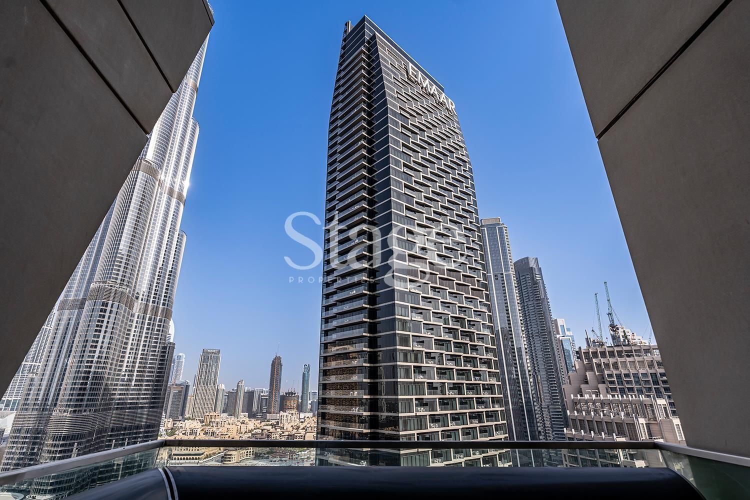 شقة من ٣ غرف نوم للإيجار في Downtown Dubai، Dubai AP7979L