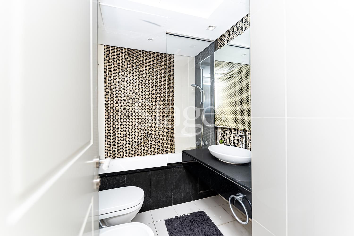 شقة من ٣ غرف نوم للبيع في Downtown Dubai، Dubai AP8434S