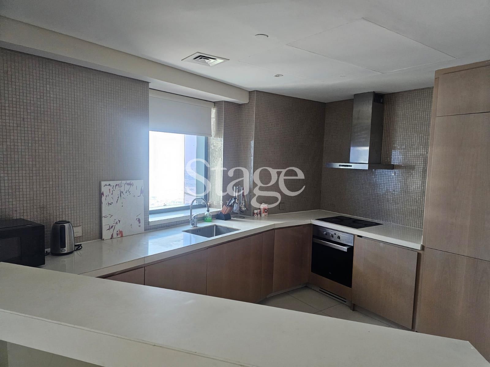 3 bedrooms apartment for Rent in Business Bay, Dubai AP9818L