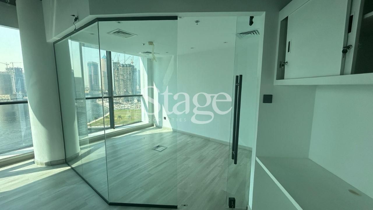 مساحة مكتبية للإيجار في Business Bay، Dubai OF7500L