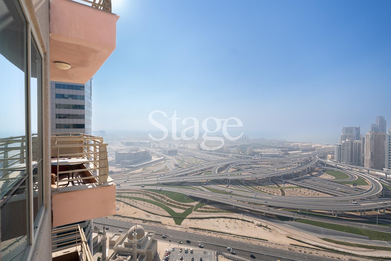 1 bedroom apartment for Sale in Jumeirah Lake Towers, Dubai AP7428S