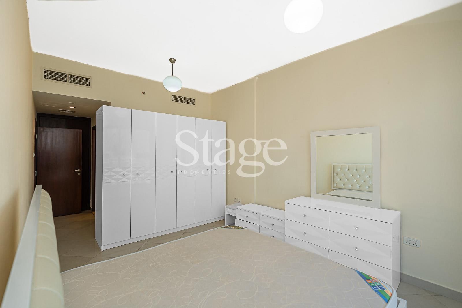 1 bedroom apartment for Sale in Jumeirah Lake Towers, Dubai AP7428S