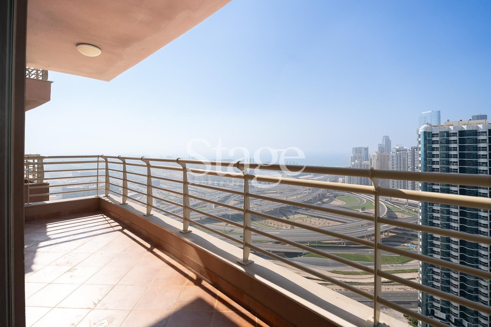 1 bedroom apartment for Sale in Jumeirah Lake Towers, Dubai AP7428S