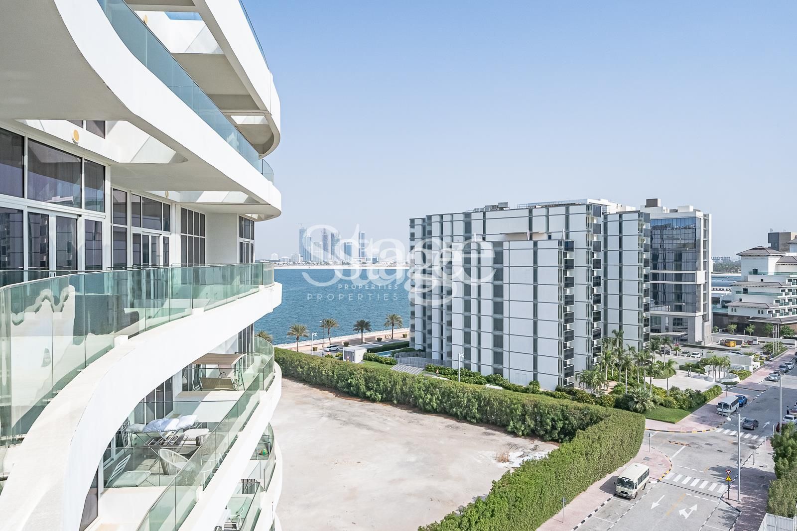 1 bedroom apartment for Rent in Palm Jumeirah, Dubai AP10117L