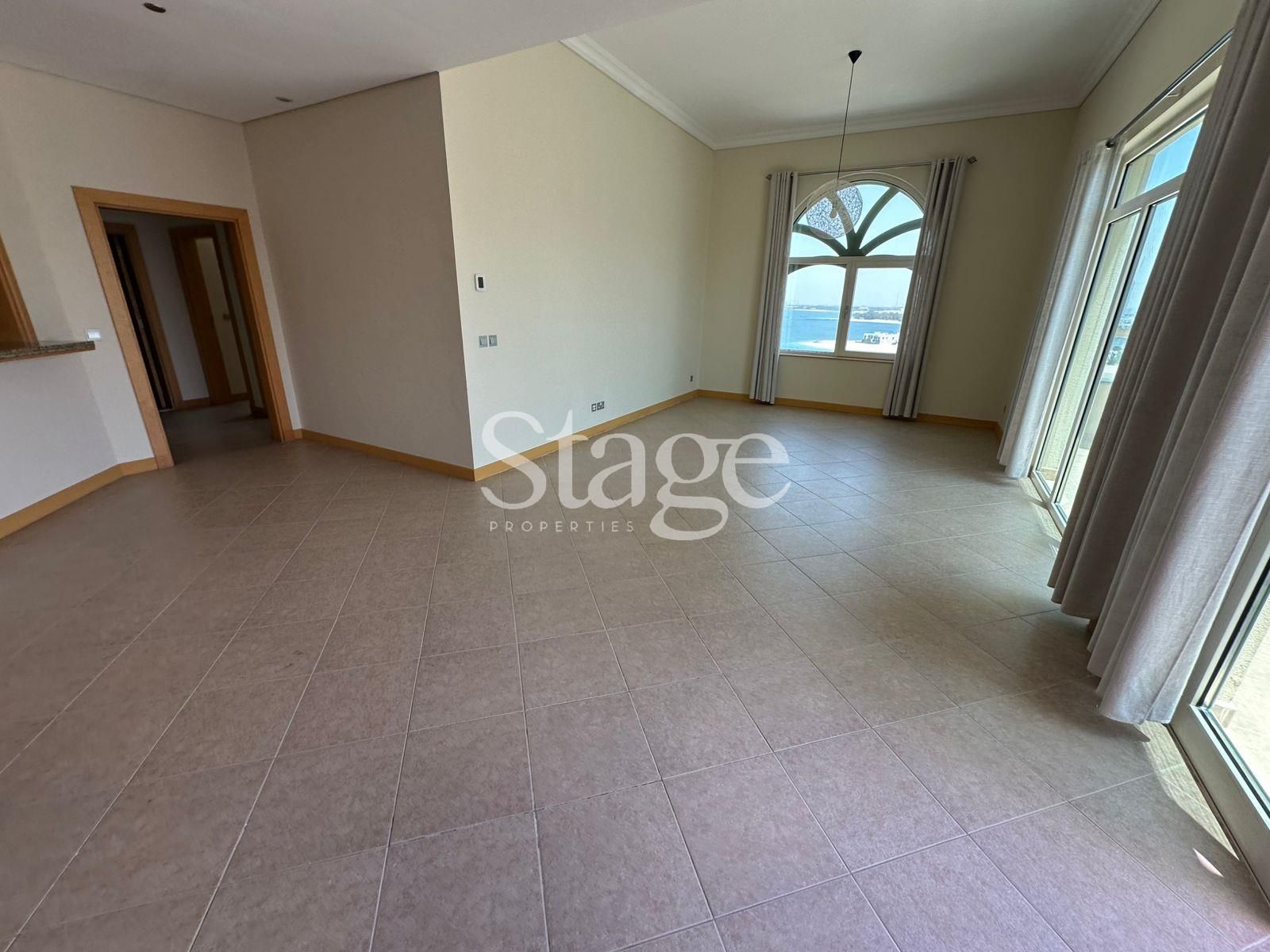 1 bedroom apartment for Rent in Palm Jumeirah, Dubai AP9484L