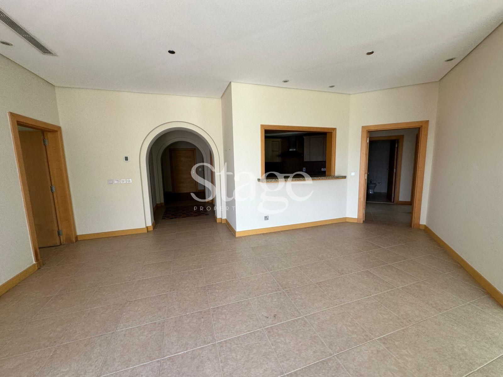 1 bedroom apartment for Rent in Palm Jumeirah, Dubai AP9484L