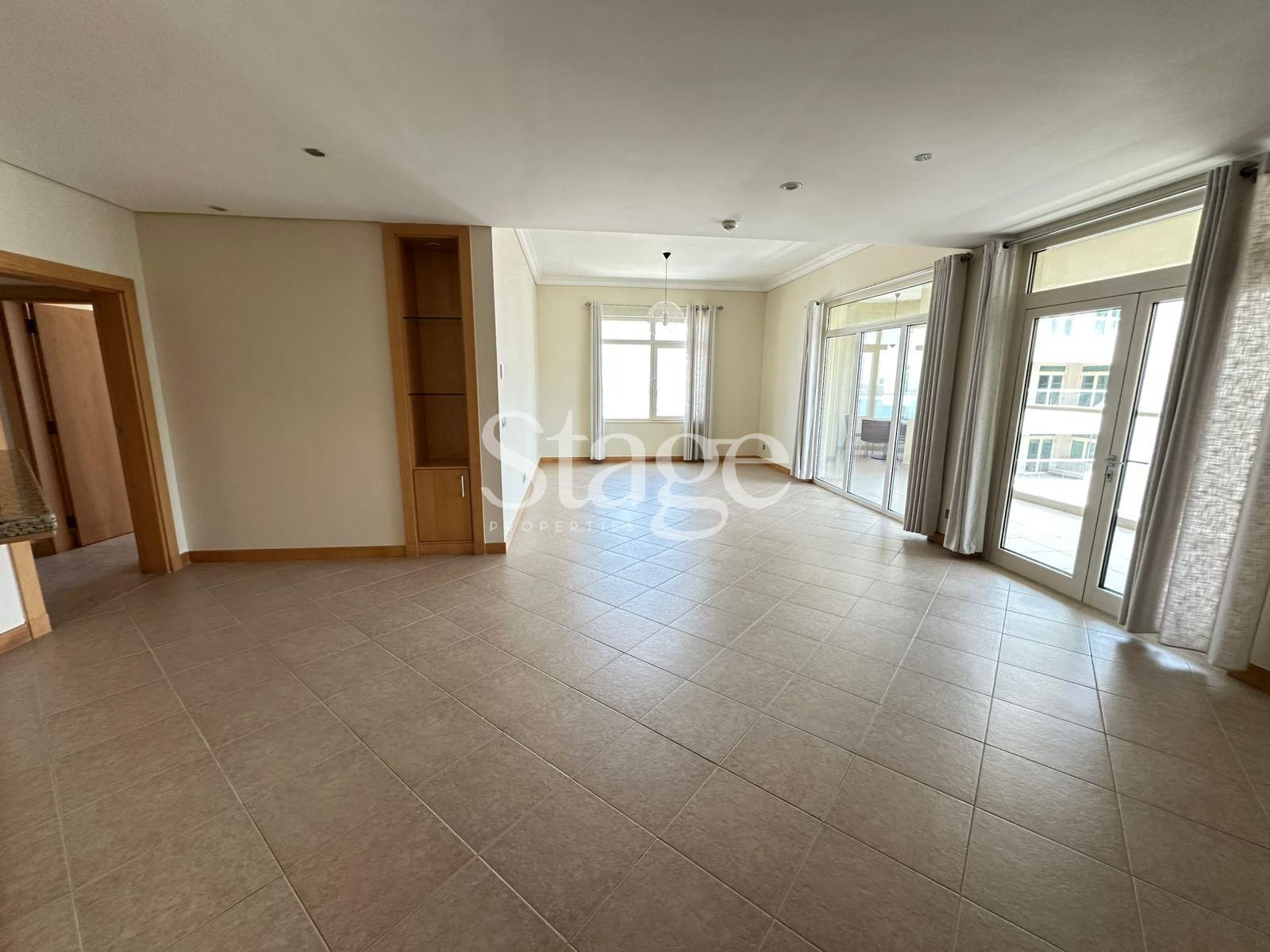 1 bedroom apartment for Rent in Palm Jumeirah, Dubai AP9484L