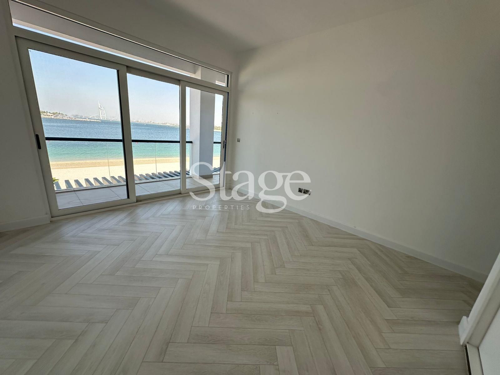 5 bedrooms Twin Villas for Rent in Palm Jumeirah, Dubai VI9611L