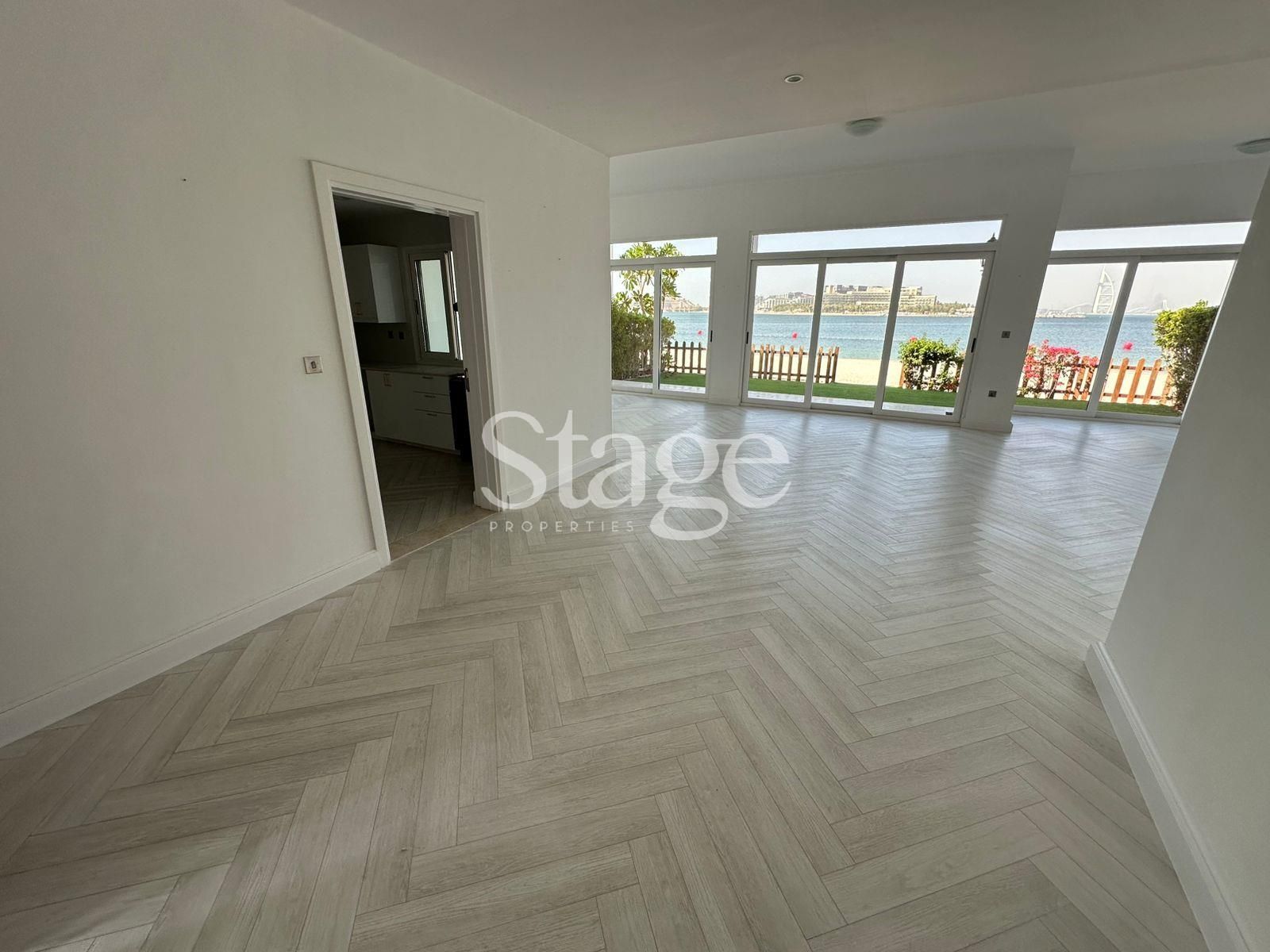 5 bedrooms Twin Villas for Rent in Palm Jumeirah, Dubai VI9611L