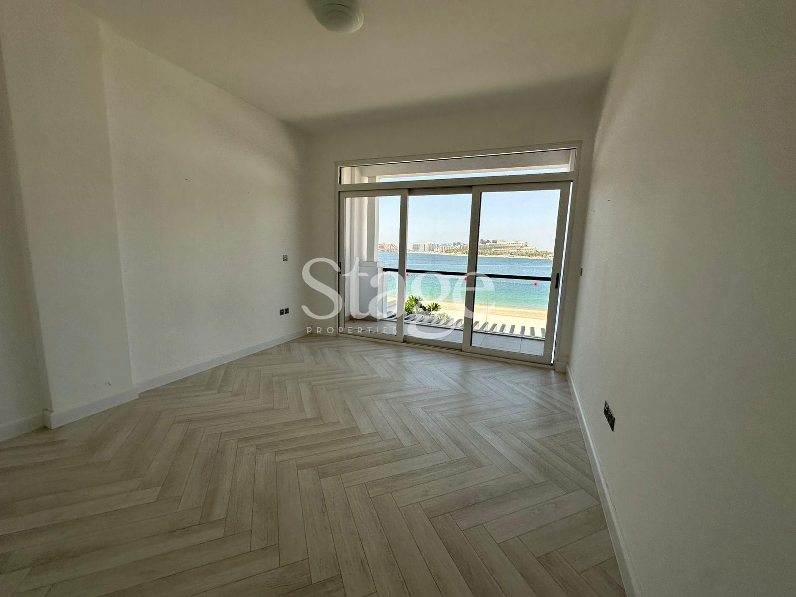 5 bedrooms Twin Villas for Rent in Palm Jumeirah, Dubai VI9611L