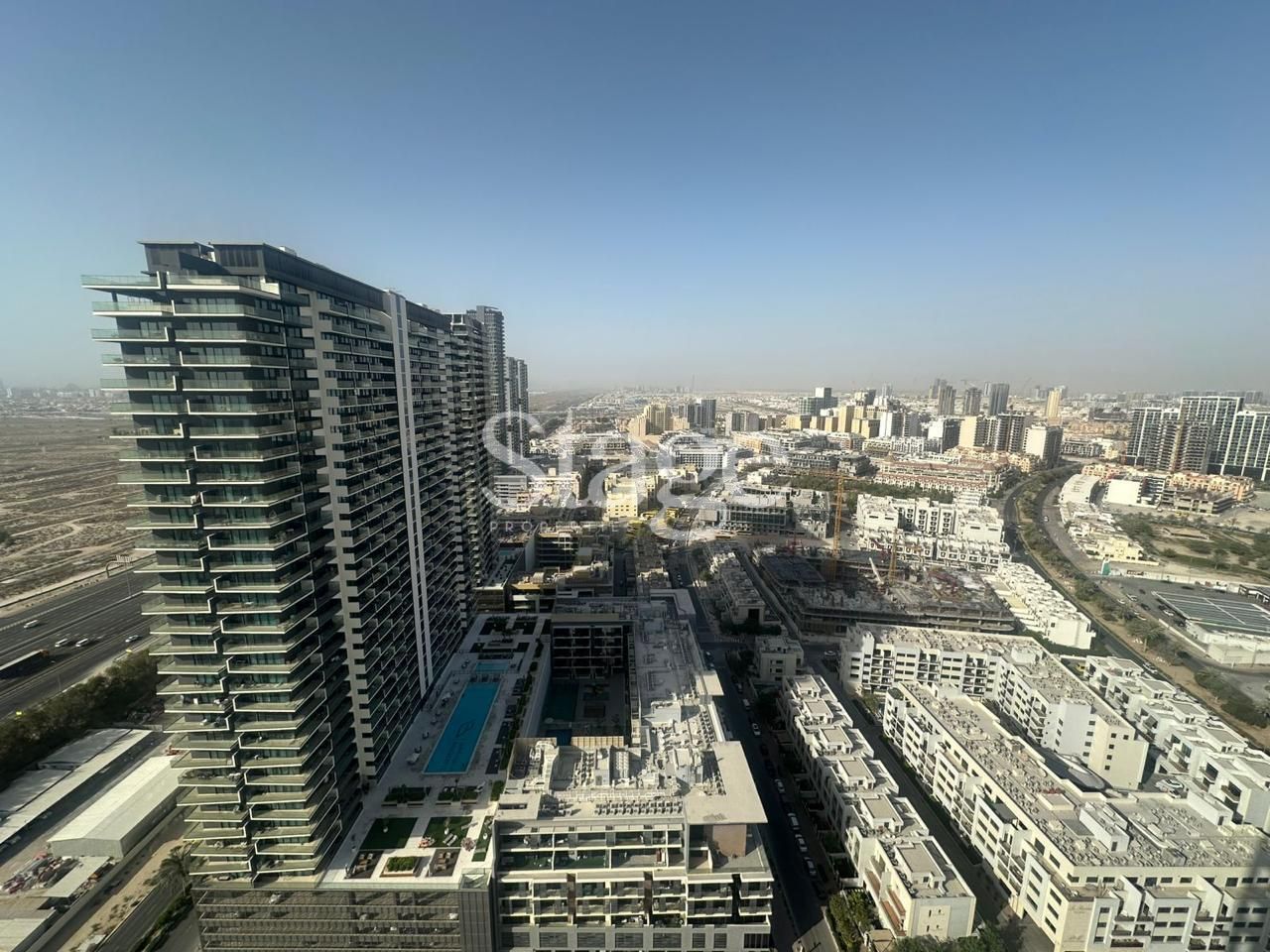 Fully Fitted Kitchen | Vacant | High Floor