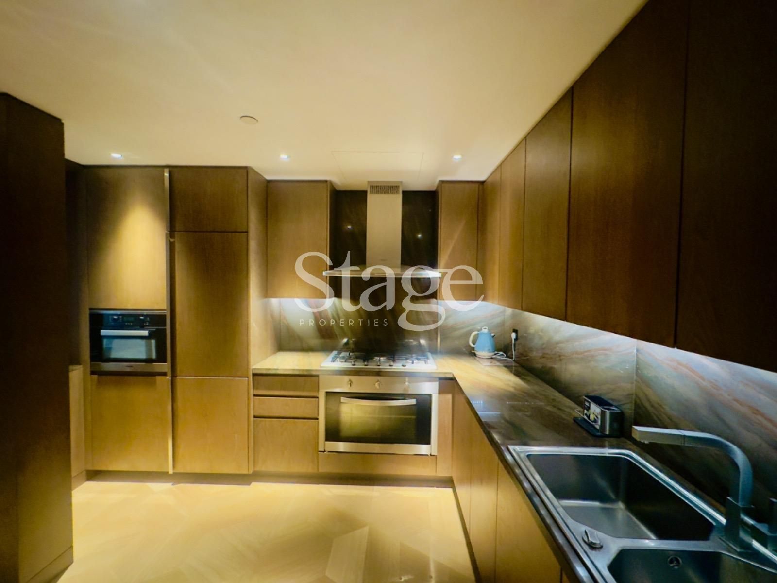 شقة من ٣ غرف نوم للإيجار في بالم جميره، Dubai AP7957L