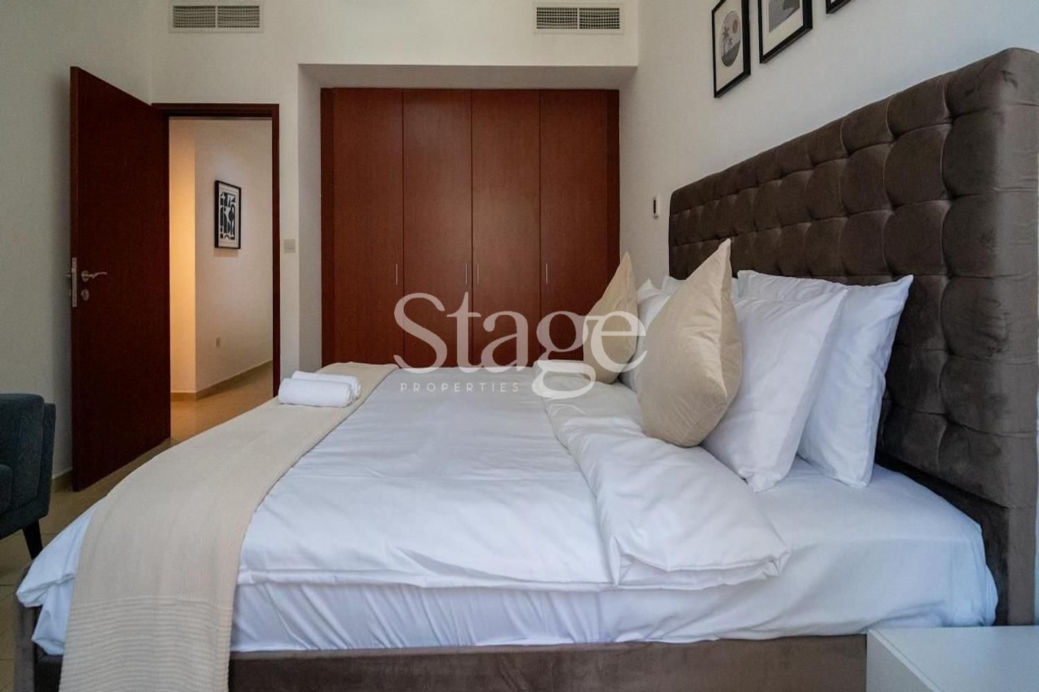 شقة من ٣ غرف نوم للإيجار في Jumeirah Beach Residence، Dubai AP9145L