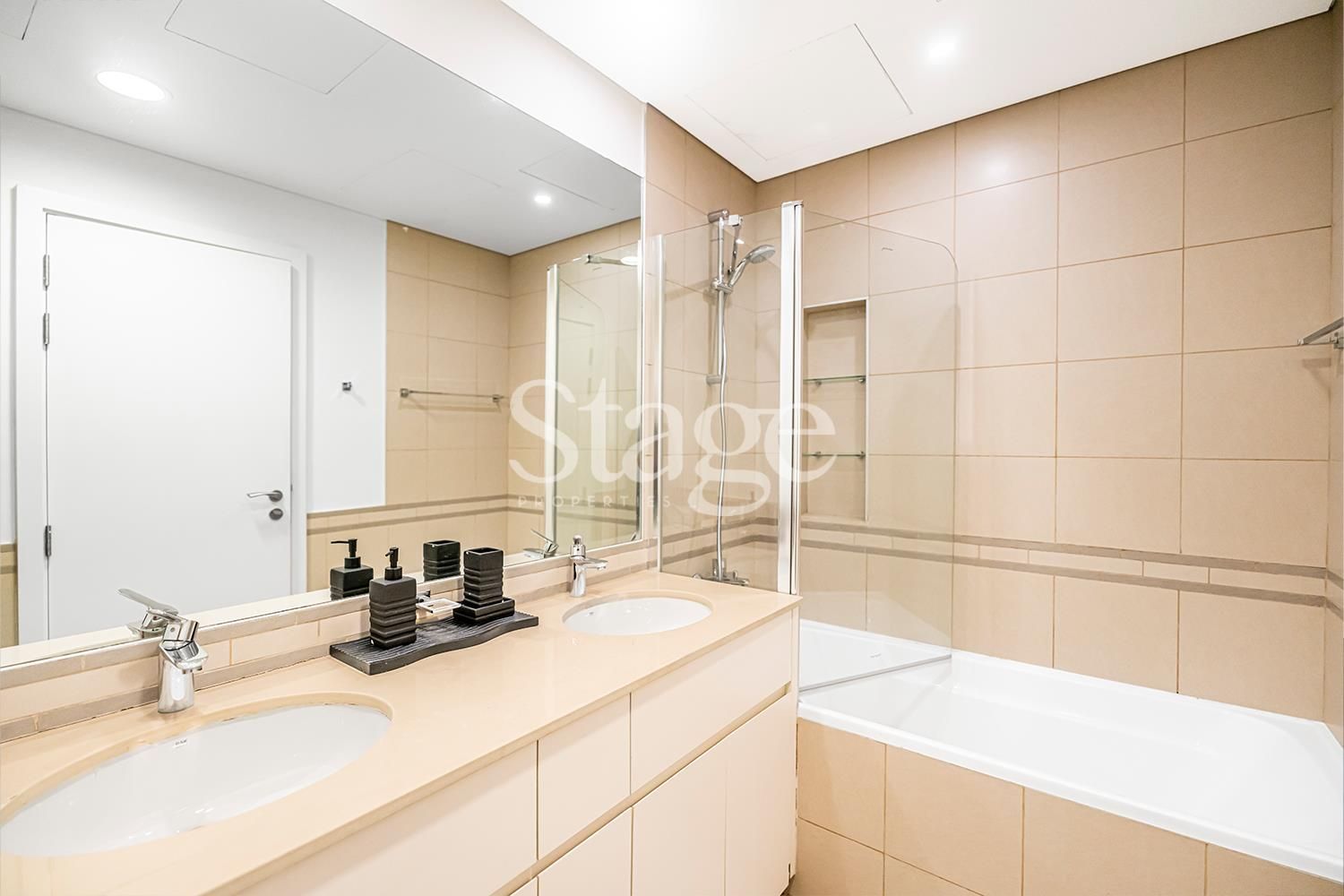 2 bedrooms apartment for Sale in Town Square, Dubai AP9591S