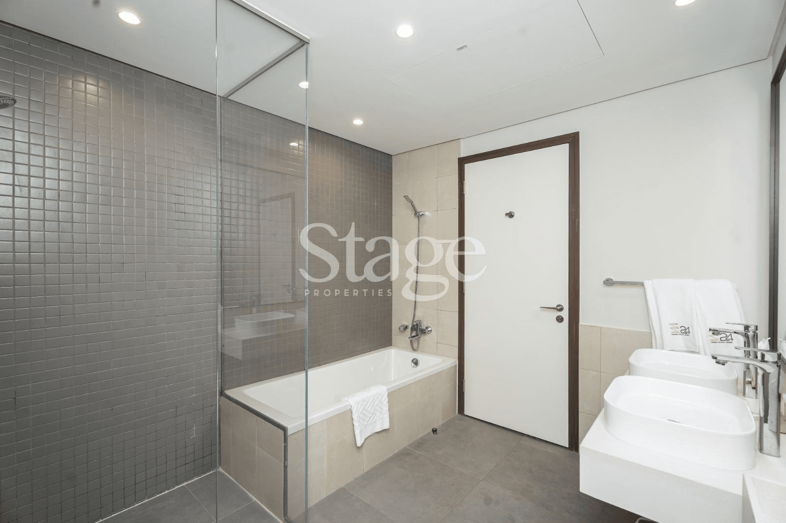 2 bedrooms apartment for Rent in Bur Dubai, Dubai AP7372L