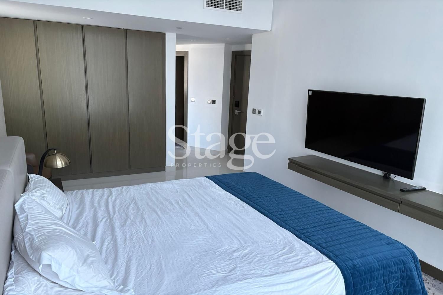 Studio for Rent in Business Bay, Dubai AP9323L