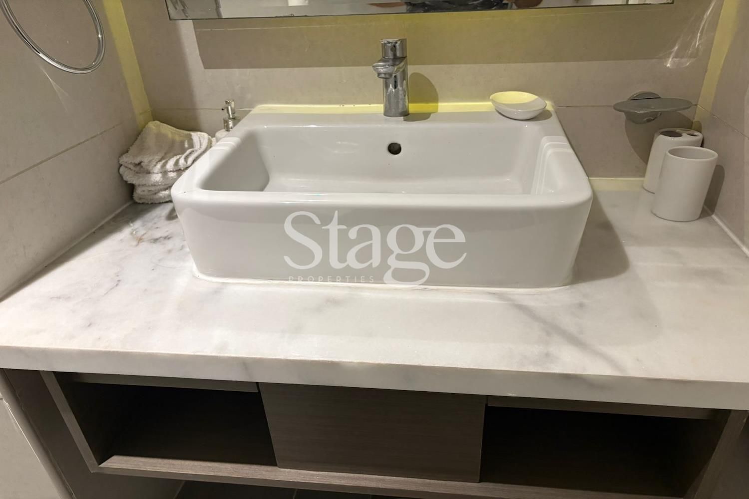 Studio for Rent in Business Bay, Dubai AP9323L