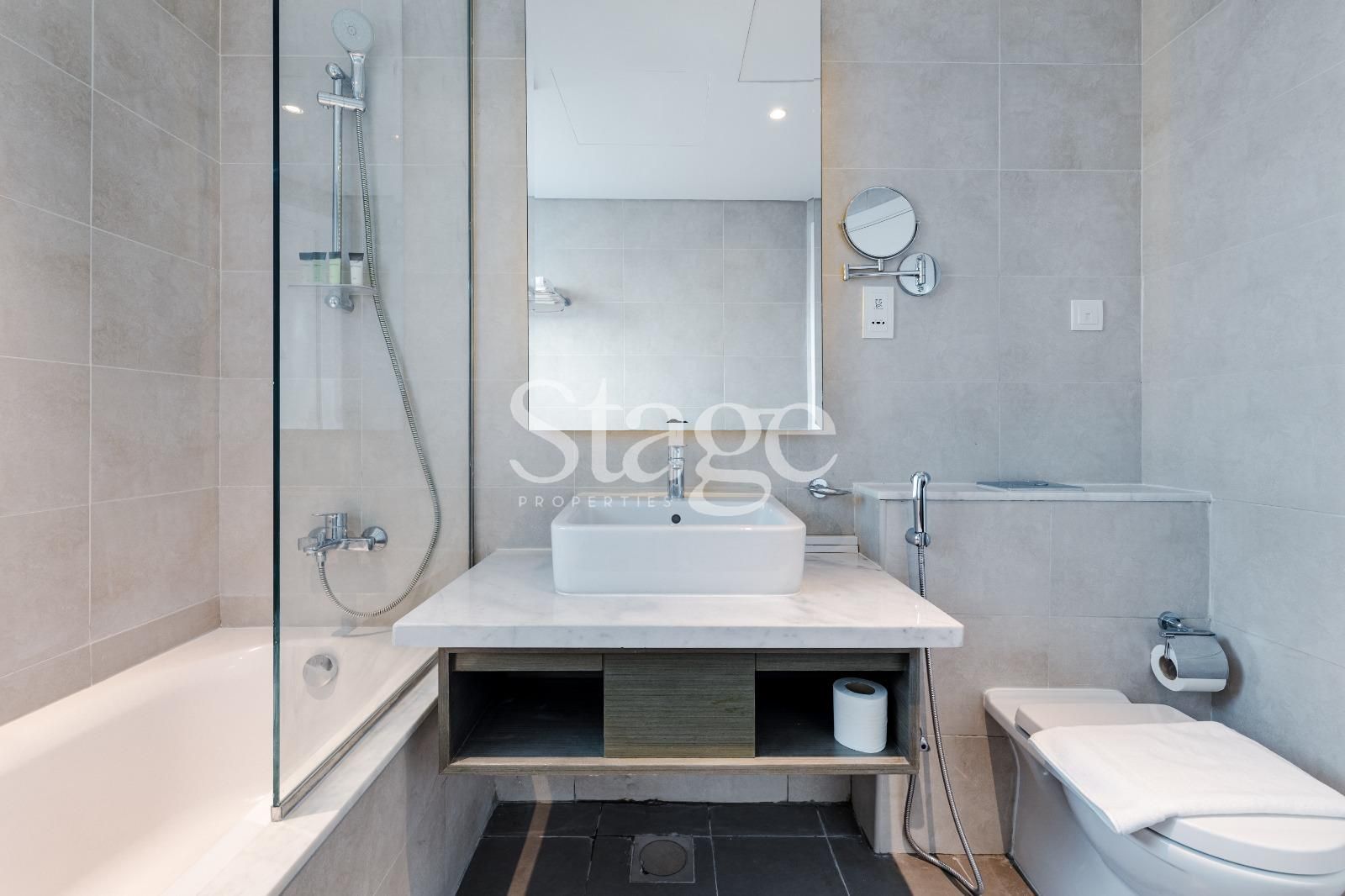2 bedrooms apartment for Sale in Business Bay, Dubai AP7654S