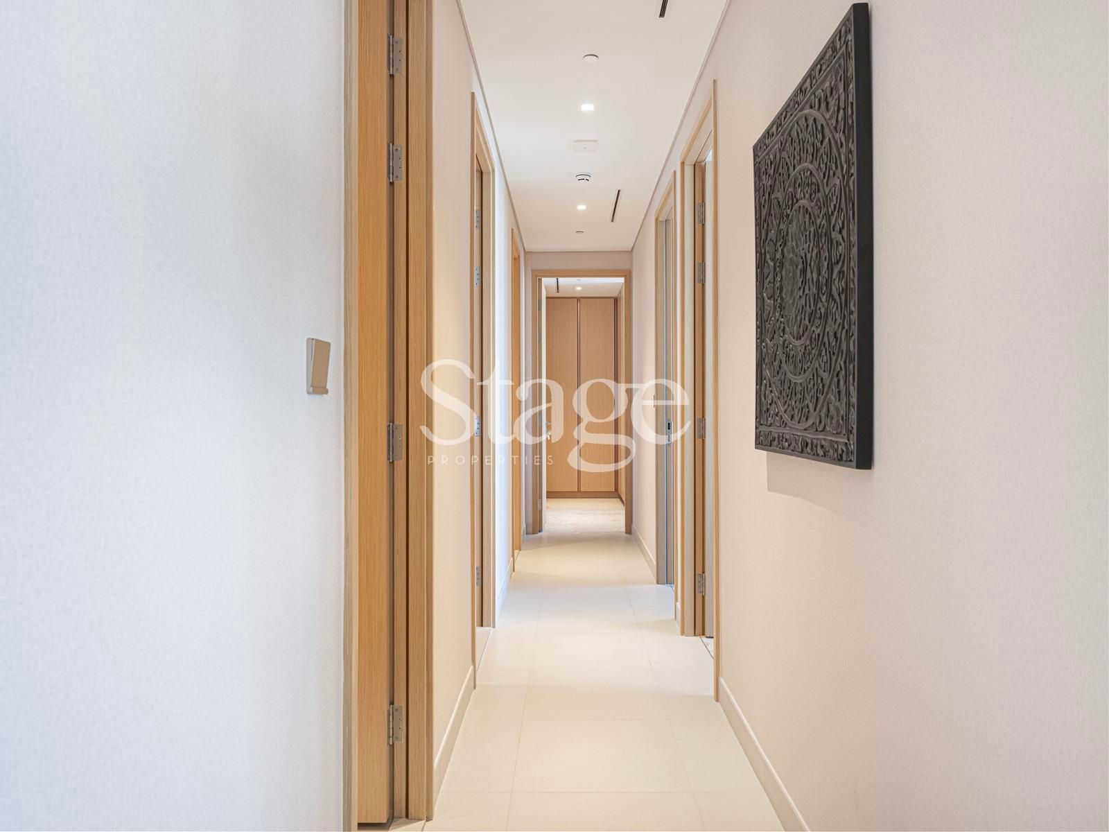 3 bedrooms apartment for Rent in Downtown Dubai, Dubai AP10176L