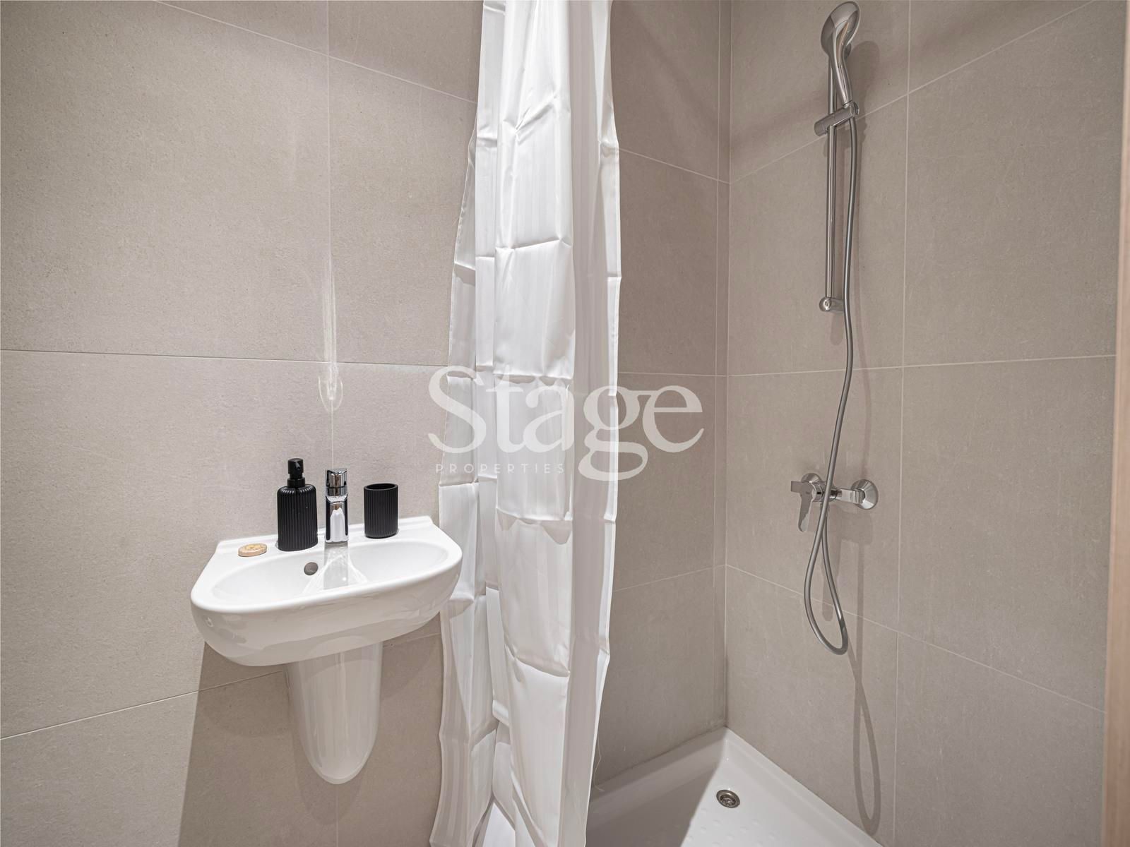3 bedrooms apartment for Rent in Downtown Dubai, Dubai AP10176L