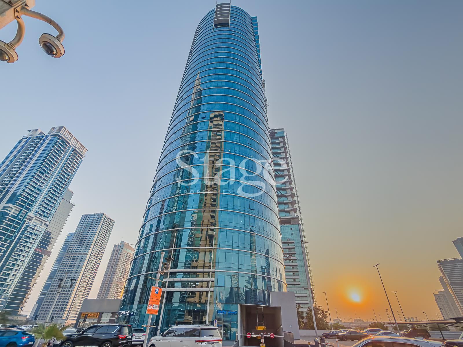 مساحة مكتبية للإيجار في جميره ليك تور، Dubai OF8714L