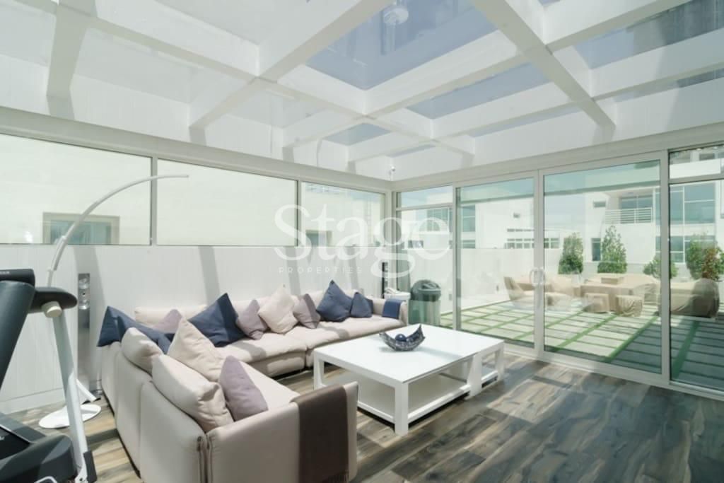 4 bedrooms Villas for Sale in Al Sufouh, Dubai VI7762S