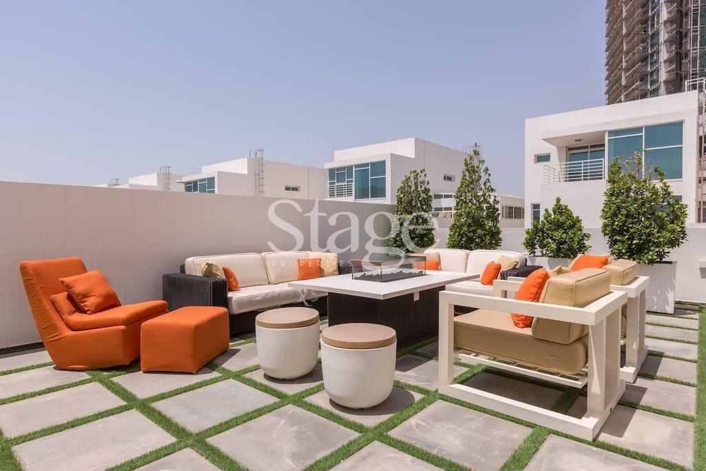 4 bedrooms Villas for Sale in Al Sufouh, Dubai VI7762S