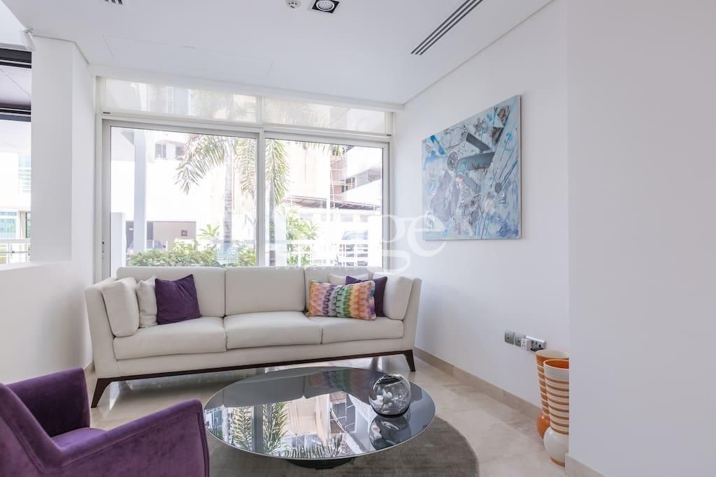 4 bedrooms Villas for Sale in Al Sufouh, Dubai VI7762S