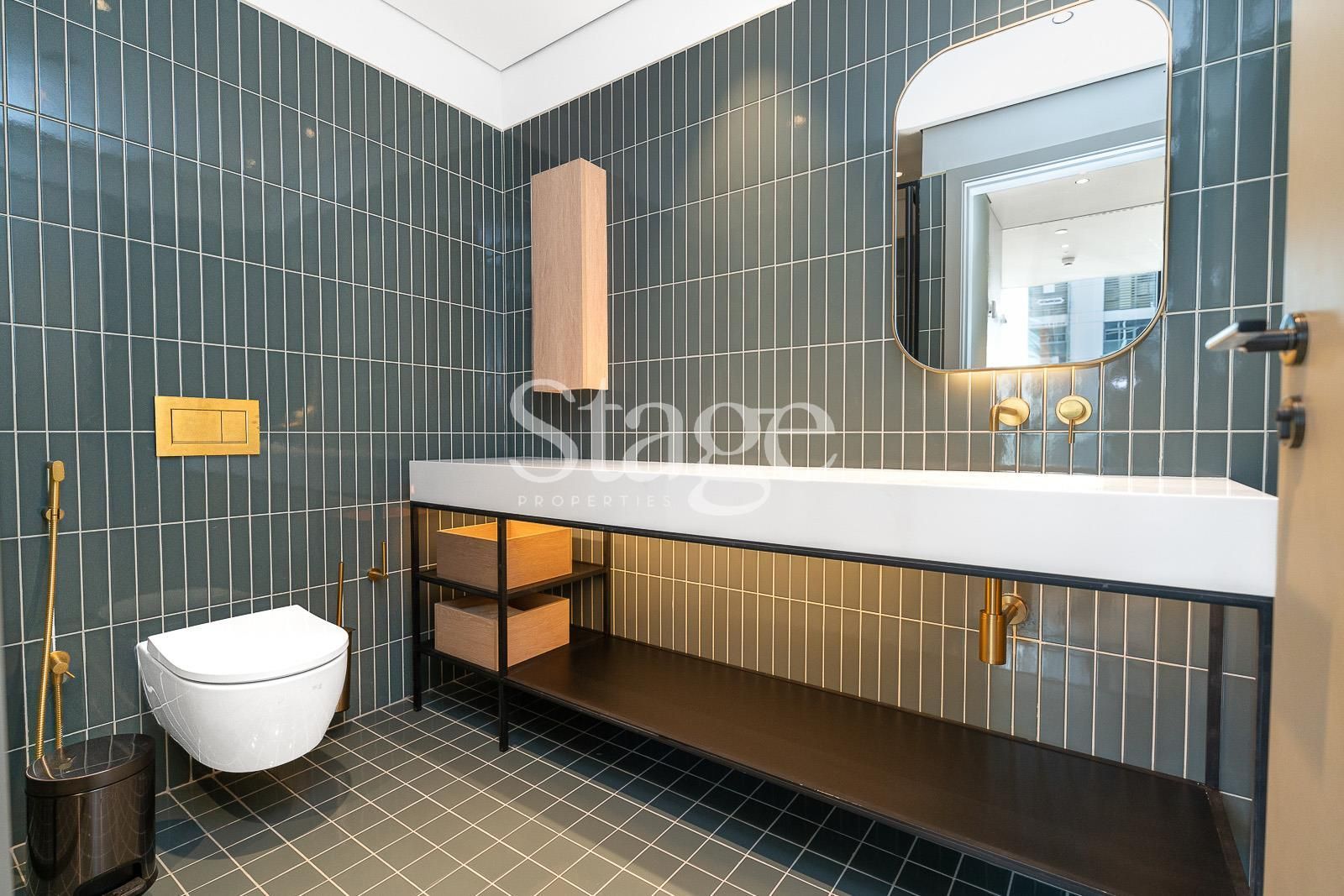 1 bedroom apartment for Sale in Business Bay, Dubai AP9248S