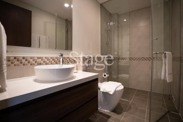 2 bedrooms apartment for Rent in Business Bay, Dubai AP9300L