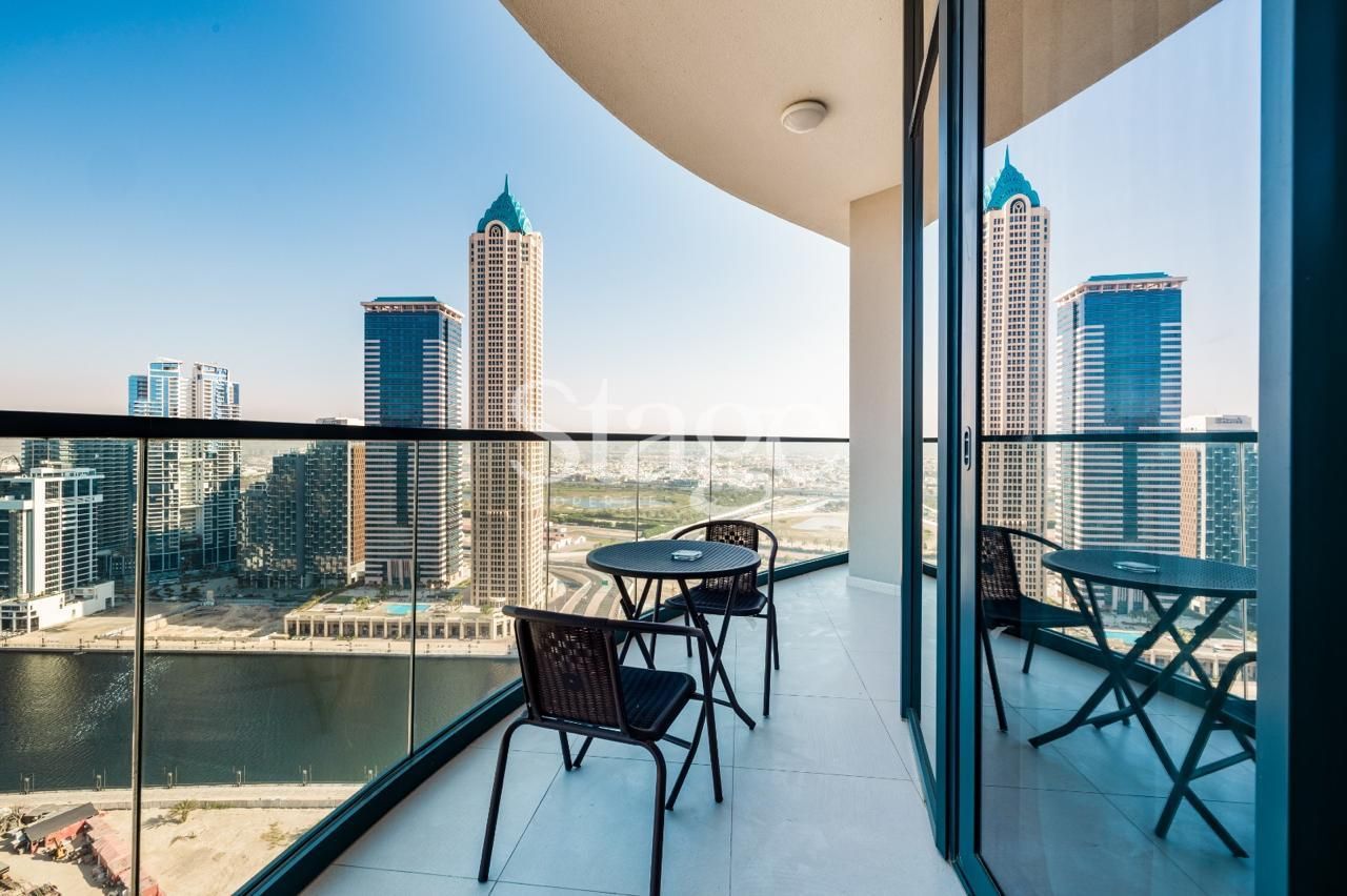 1 bedroom apartment for Sale in Business Bay, Dubai AP8080S