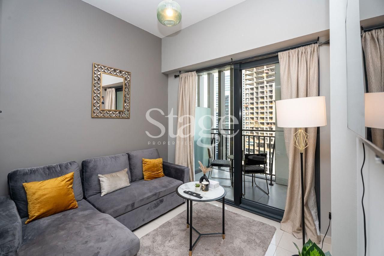1 bedroom apartment for Rent in Business Bay, Dubai AP7526L