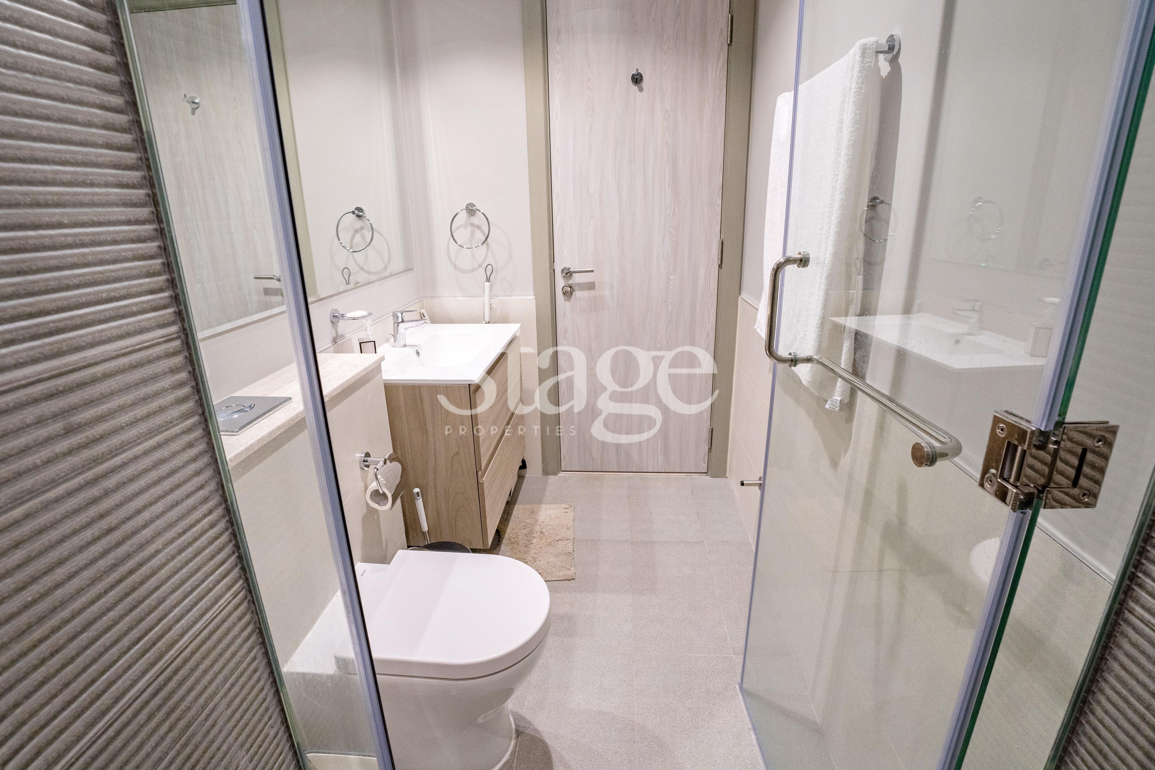 1 bedroom apartment for Rent in Business Bay, Dubai AP7526L
