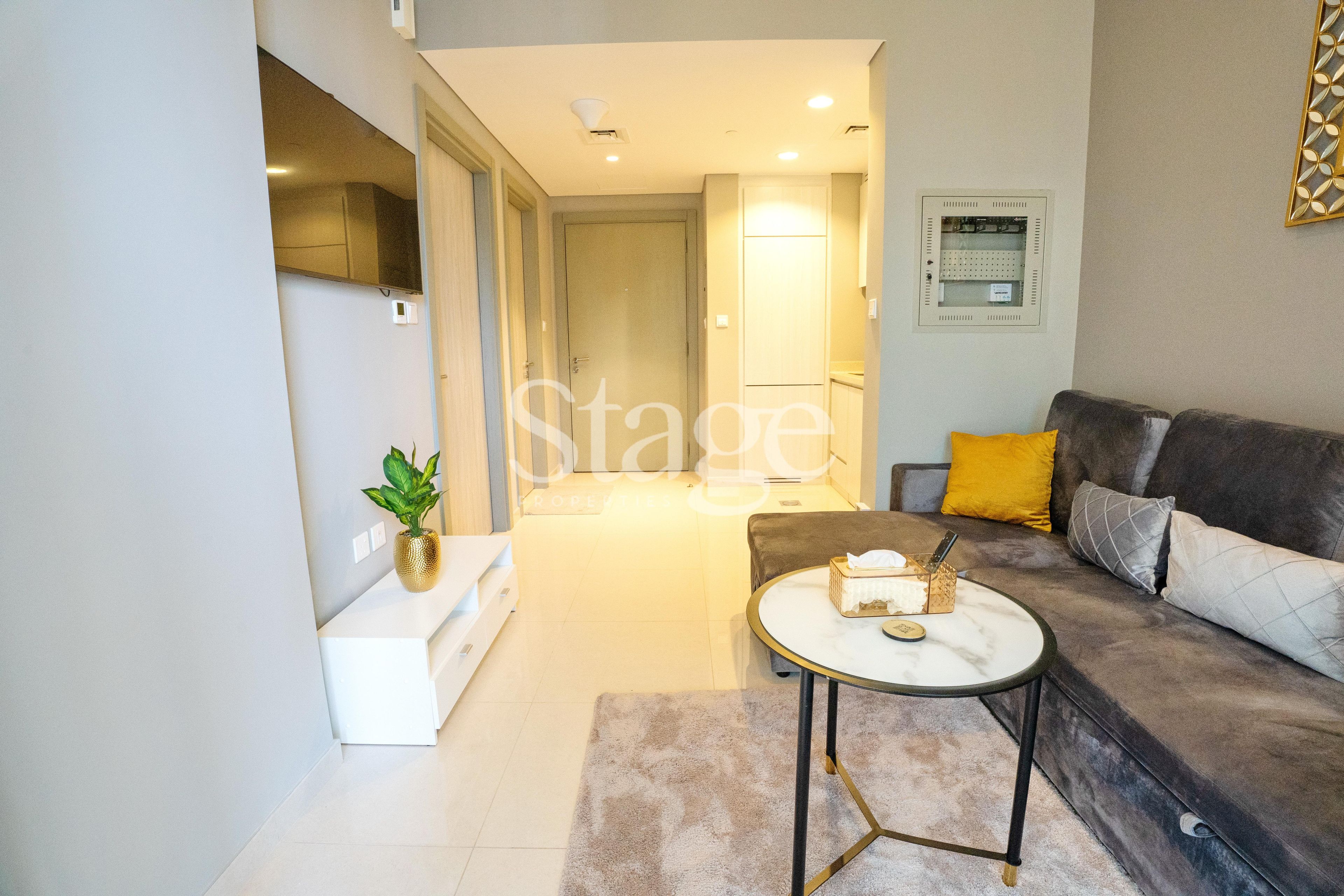 1 bedroom apartment for Rent in Business Bay, Dubai AP7526L