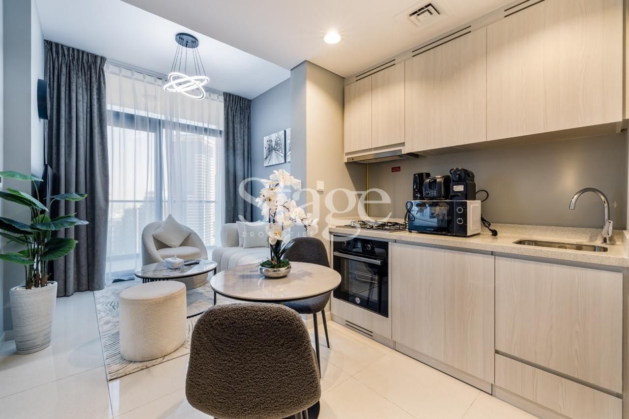 1 bedroom apartment for Sale in Business Bay, Dubai AP8080S