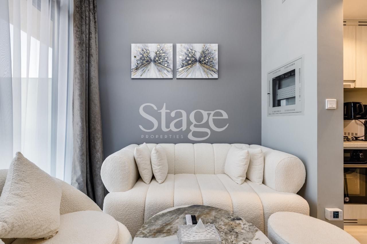 1 bedroom apartment for Sale in Business Bay, Dubai AP8080S