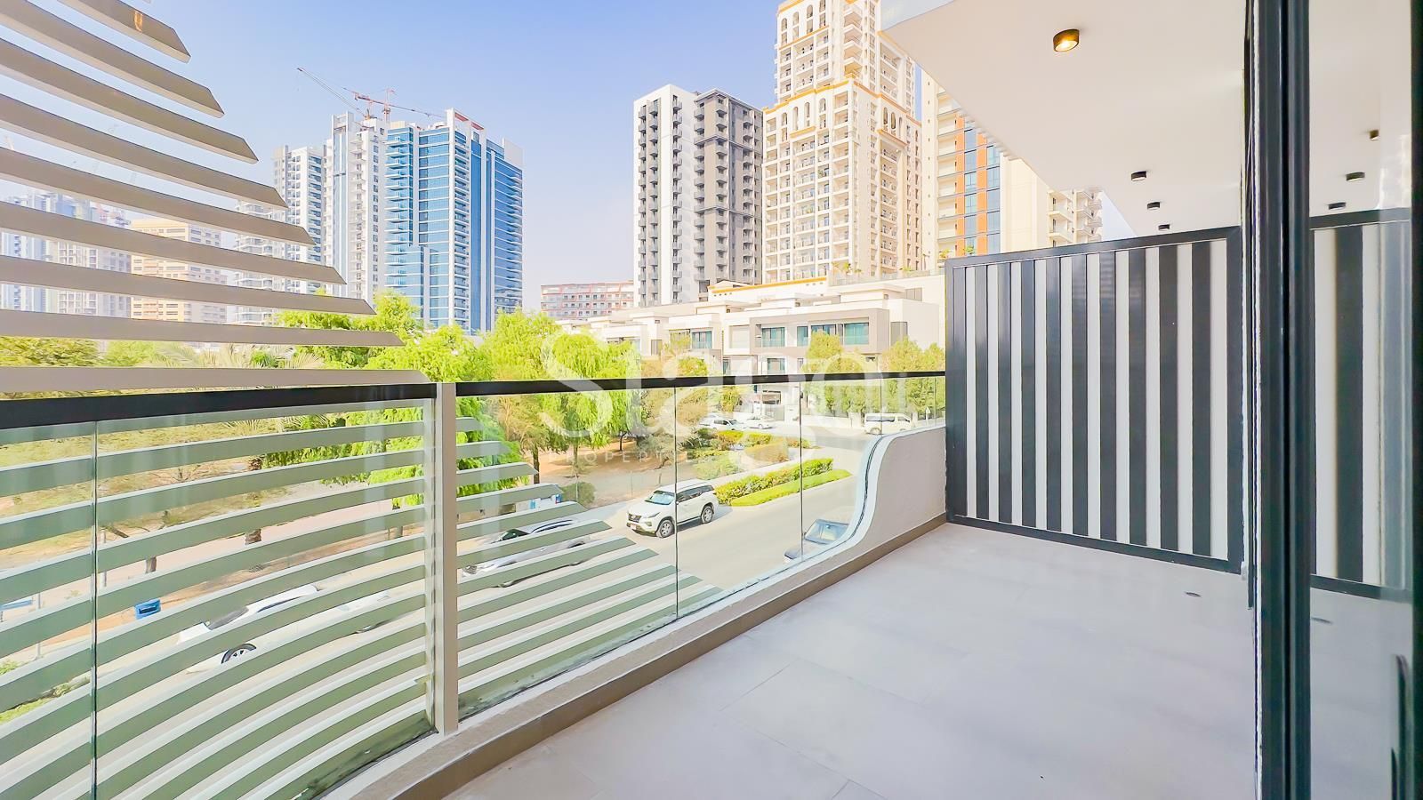 فيلا من ٤ غرف نوم للإيجار في Jumeirah Village Circle، Dubai VI8263L