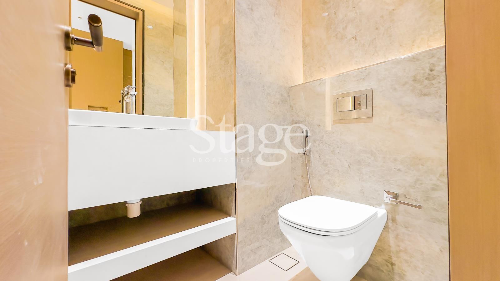 فيلا من ٤ غرف نوم للإيجار في Jumeirah Village Circle، Dubai VI8230L