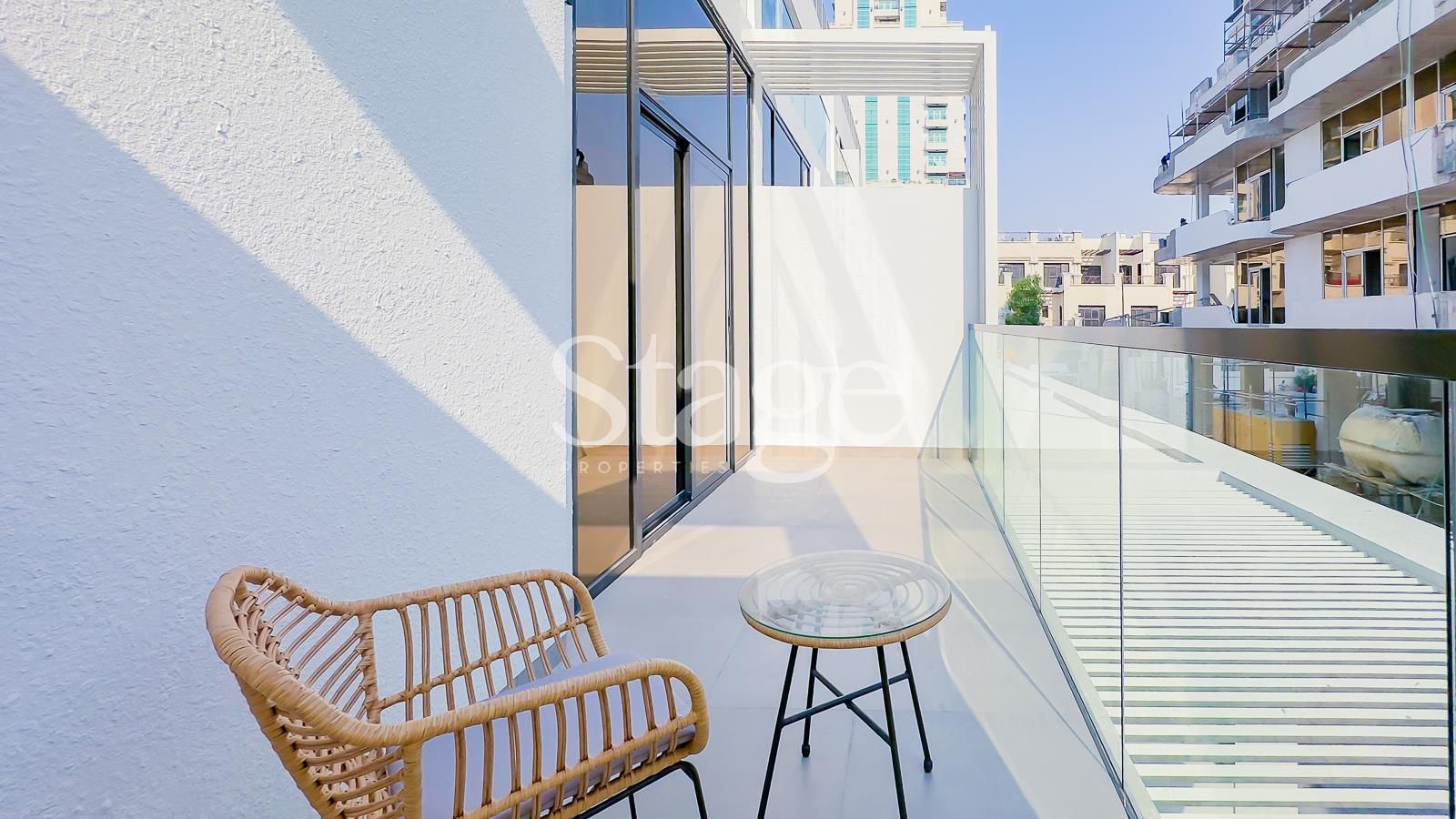 فيلا من ٤ غرف نوم للإيجار في Jumeirah Village Circle، Dubai VI8230L