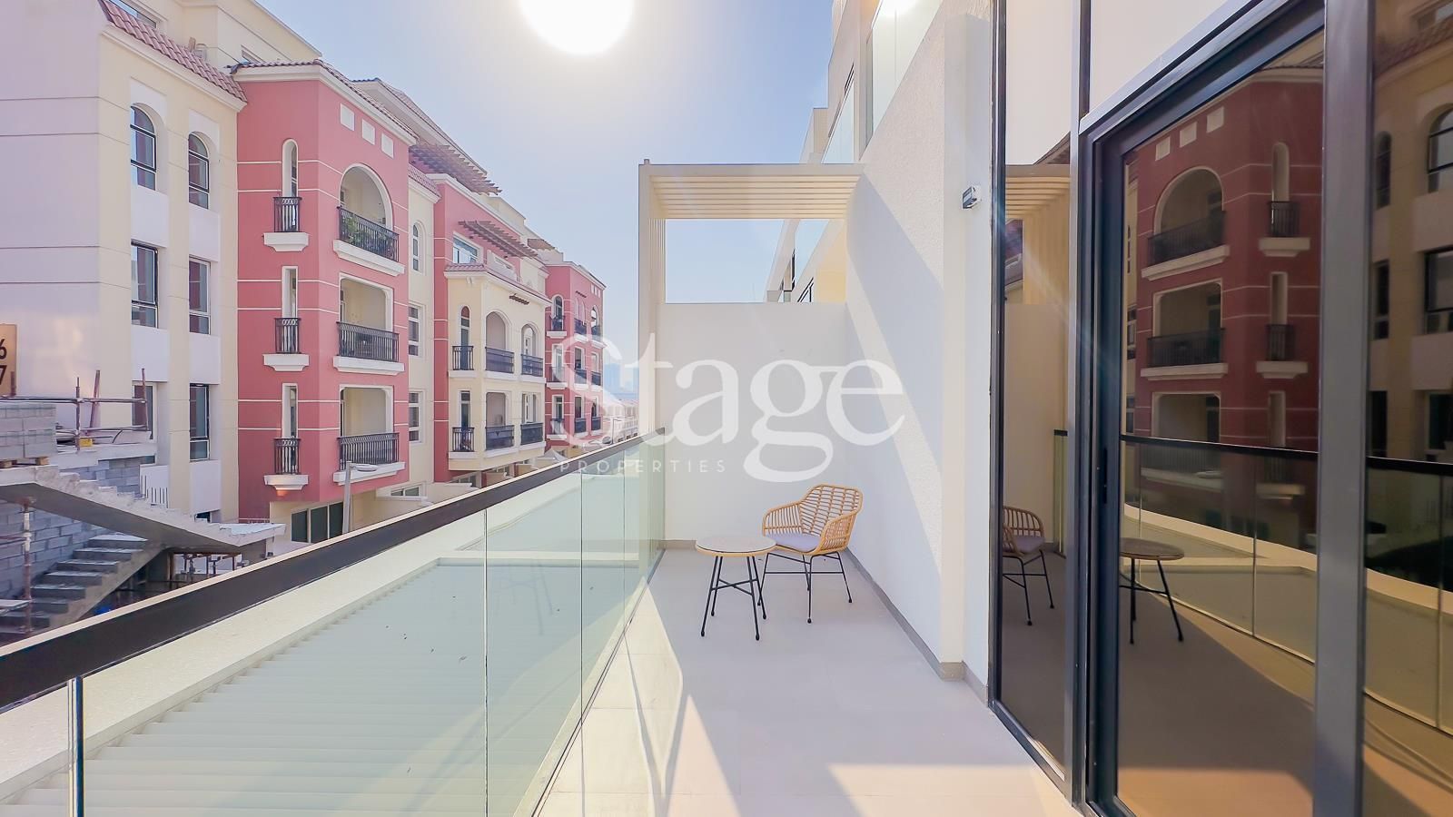 فيلا من ٤ غرف نوم للإيجار في Jumeirah Village Circle، Dubai VI8263L