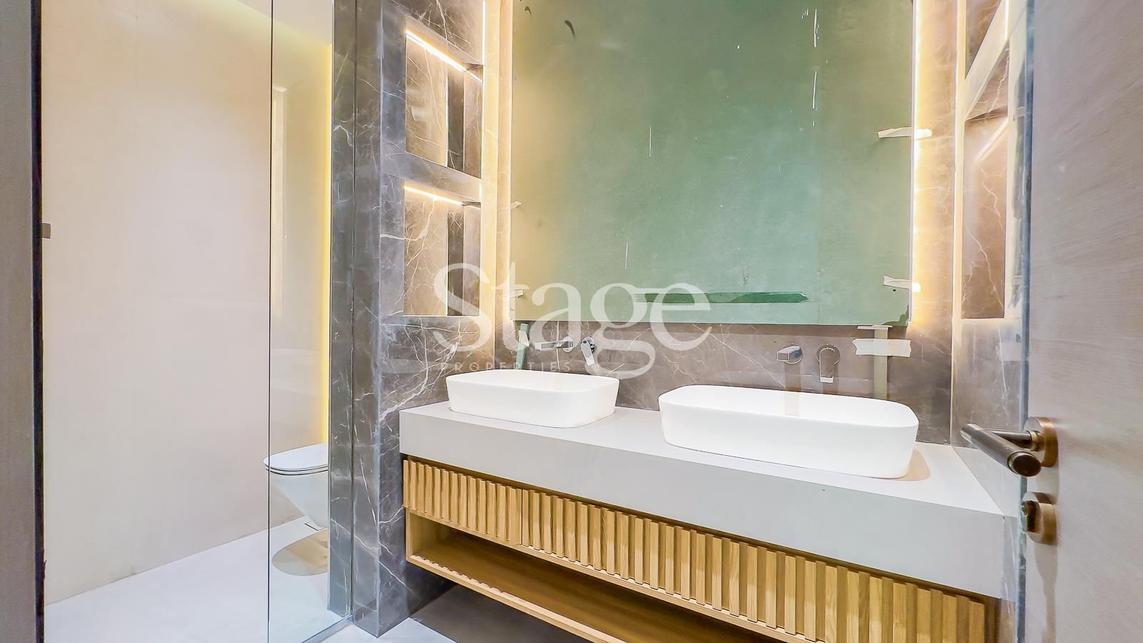 فيلا من ٤ غرف نوم للإيجار في Jumeirah Village Circle، Dubai VI8230L