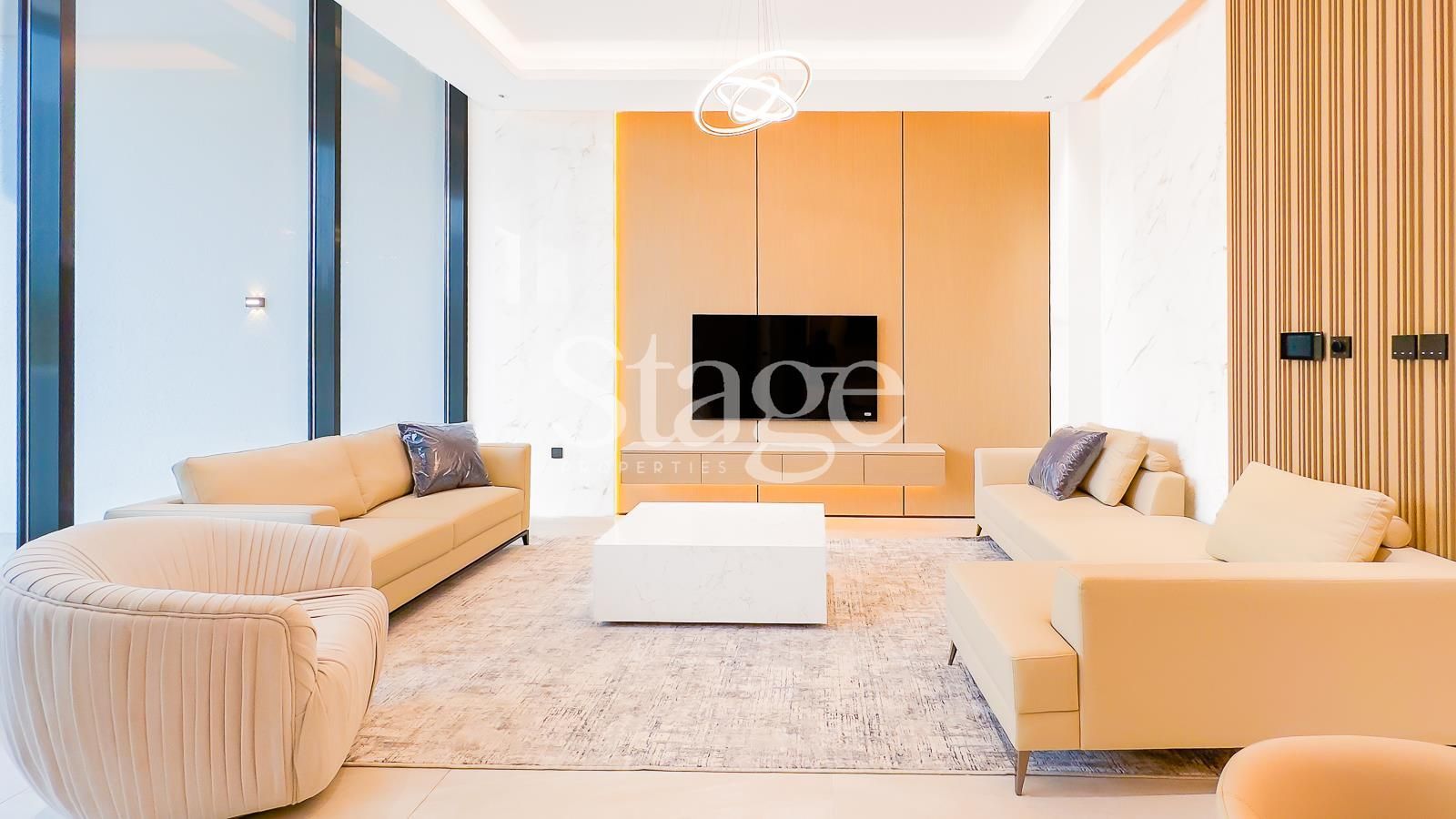 فيلا من ٤ غرف نوم للإيجار في Jumeirah Village Circle، Dubai VI8263L