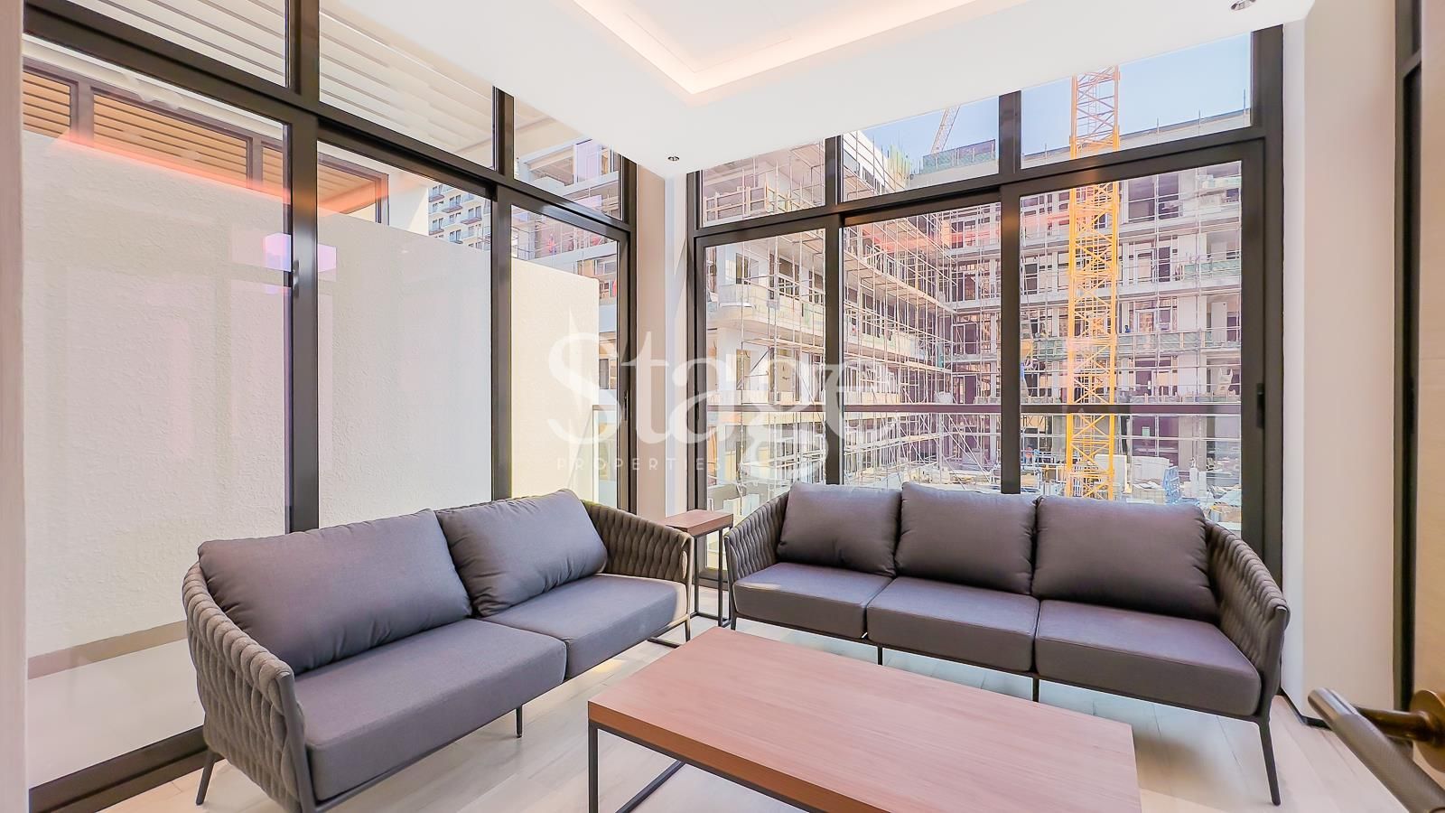 فيلا من ٤ غرف نوم للإيجار في Jumeirah Village Circle، Dubai VI8263L