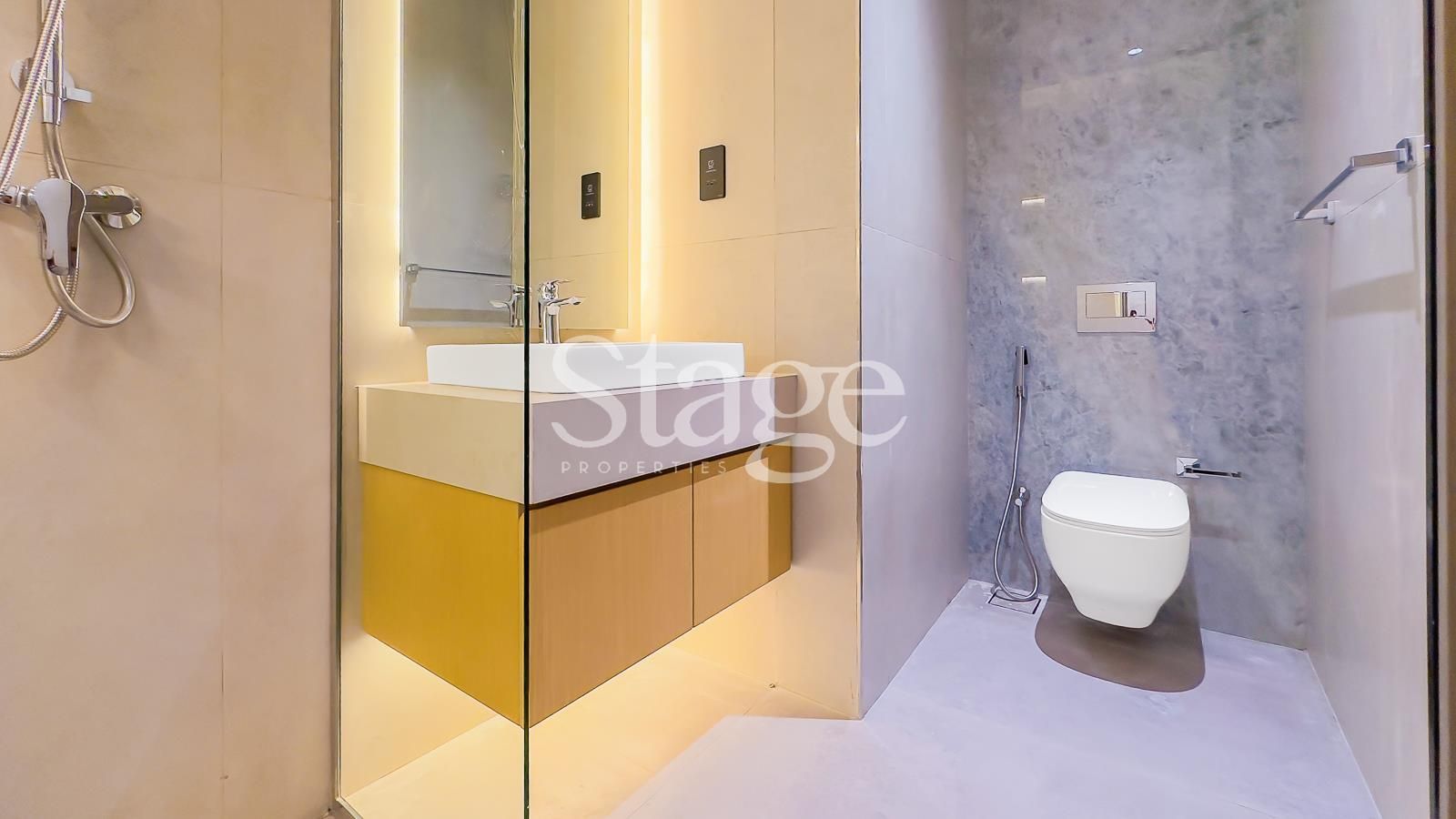 فيلا من ٤ غرف نوم للإيجار في Jumeirah Village Circle، Dubai VI8263L